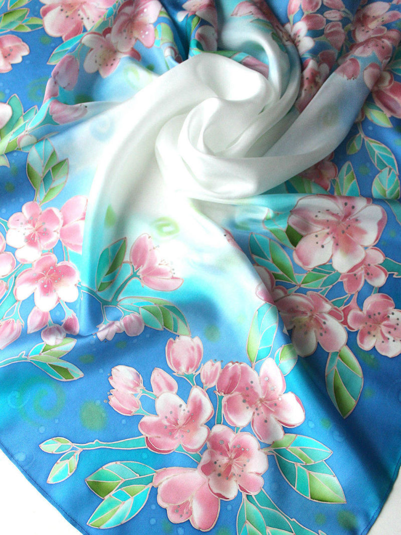 батик платок Яблоневый цвет . Голубой 